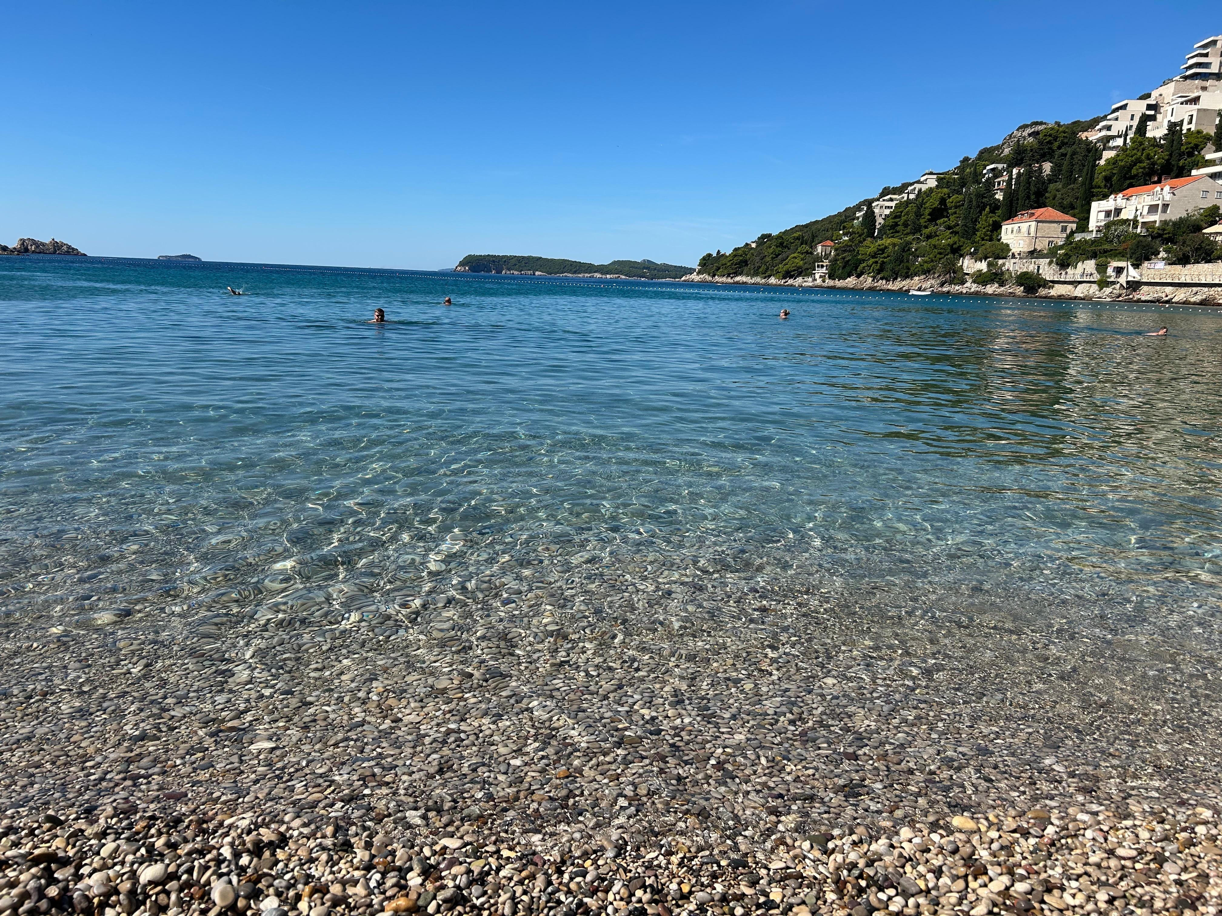 Strand utanför hotellet 
