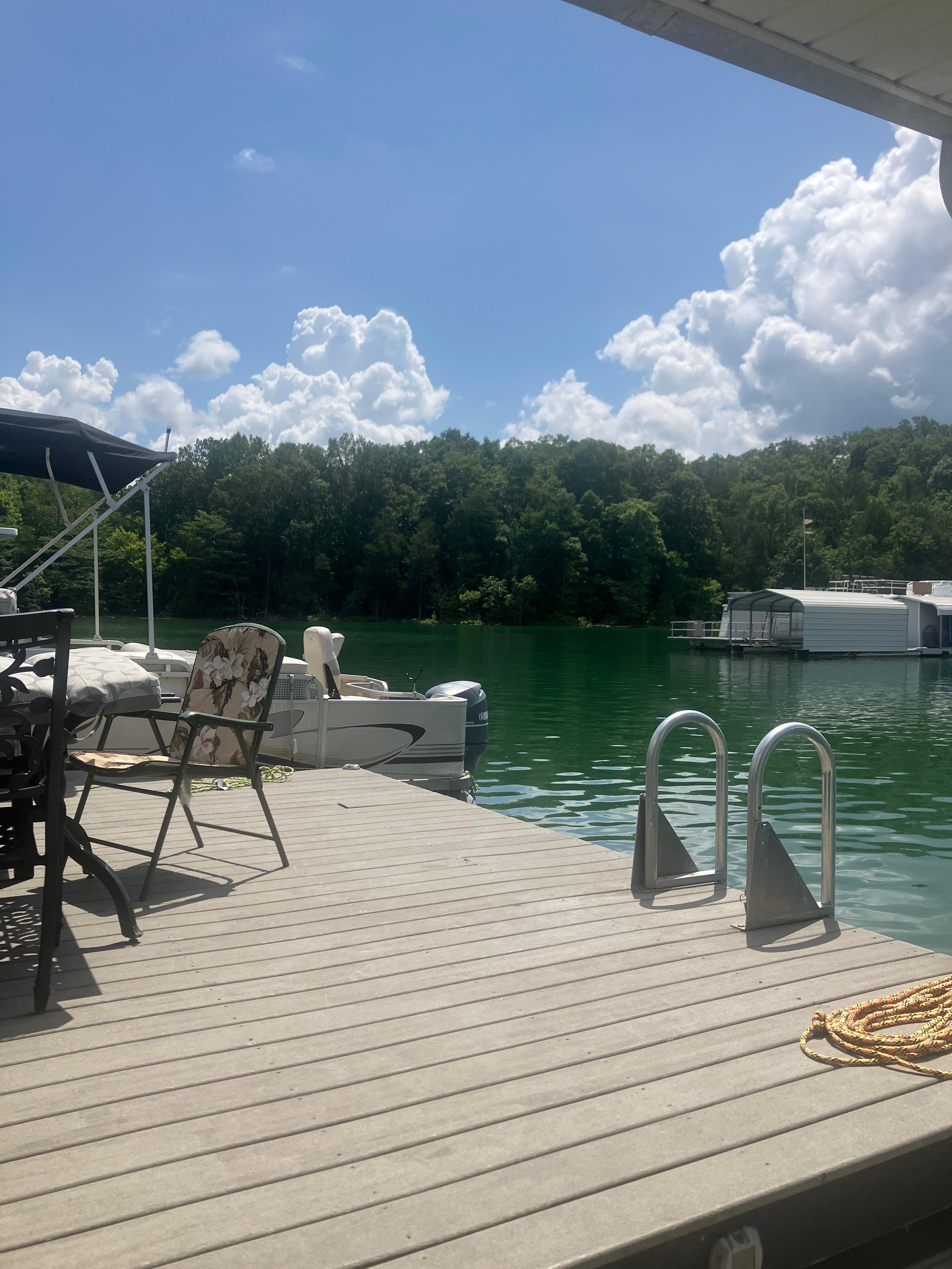 Swimming deck and dining room. 
