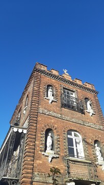 Building along Abingdon Road