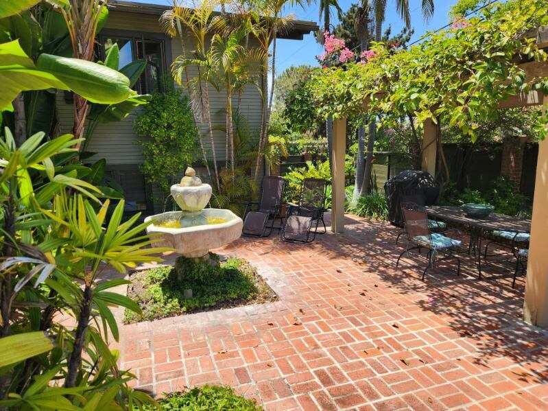Private Courtyard