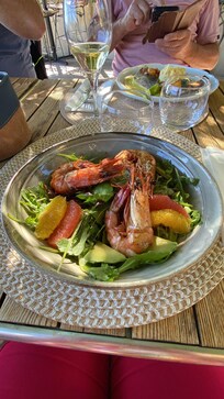 Une entrée proposée par un restaurant sur la route du Cap Corse.