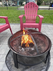 Fire pit was perfect for a cool night & s’mores