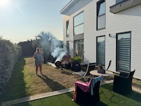 Side garden with BBQ