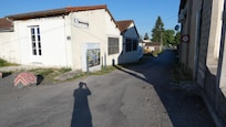 Allée sans nom officiel mais nom "local".