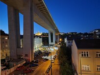 Moderne Aussicht sehr ruhig Nachts Wir haben fast nichts gehört auf der Straßenseite.