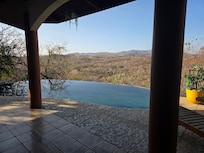 Pool is right in the sun, nice and warm.