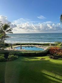 s you will see our pic matches the VRBO website. the pics they use are the real deal.