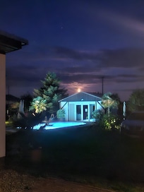 Man konnte auf Wunsch auch spät abends noch baden gehen