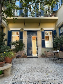 Courtyard before going into the hotel