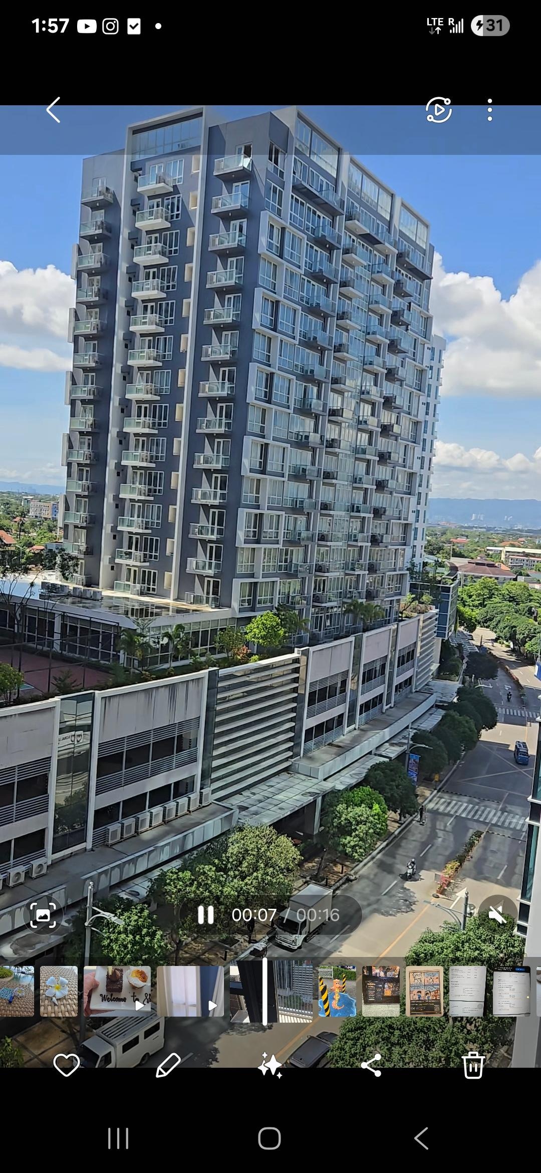 this is the supposed "ocean view" needless to say it is not on the beach either. total catfish 