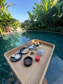 Floating breakfast is a must try