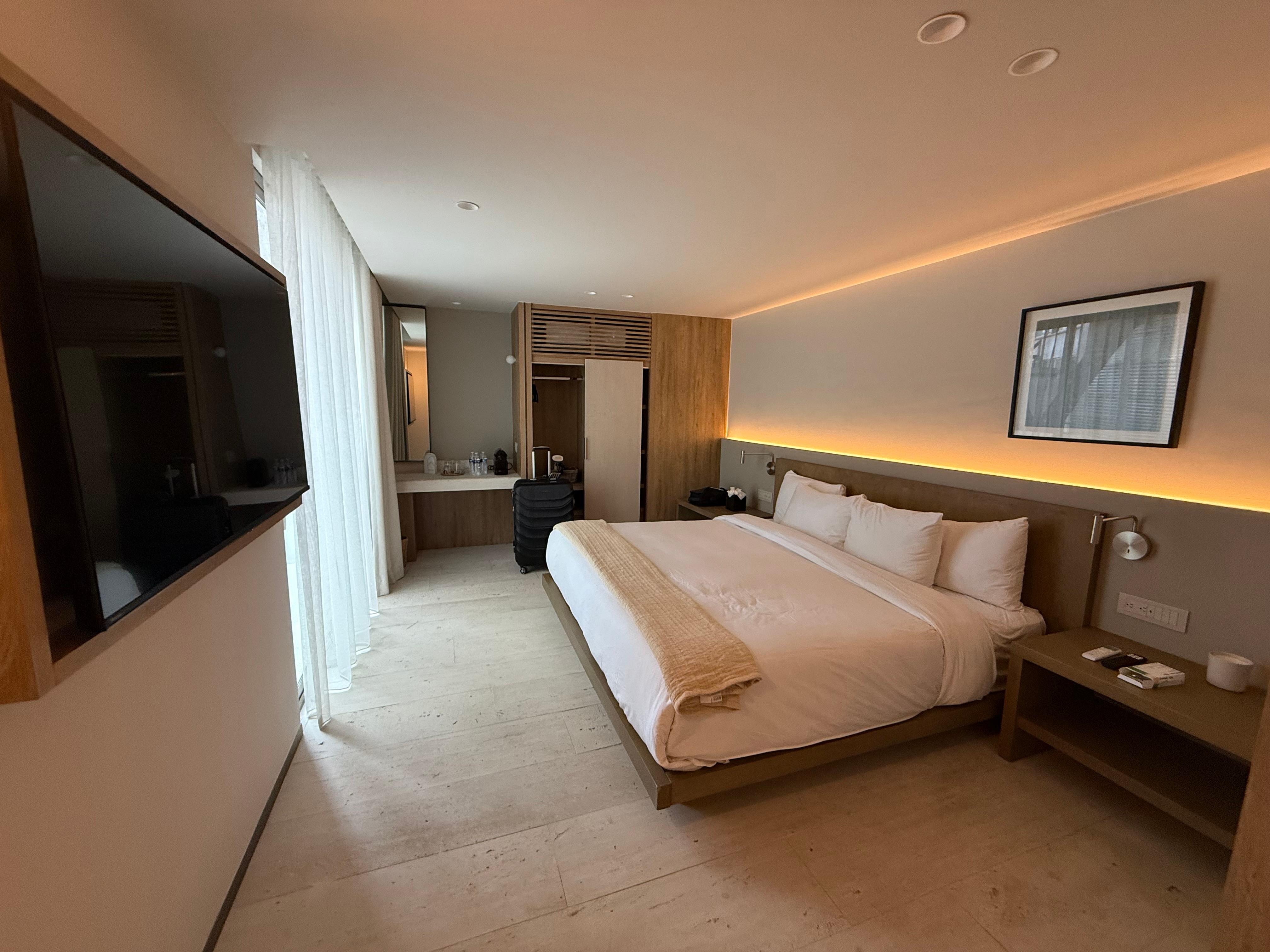 Master bed room, living room, kitchenette and more. Wonderful!