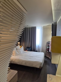 Dubbelrum med queensize säng.