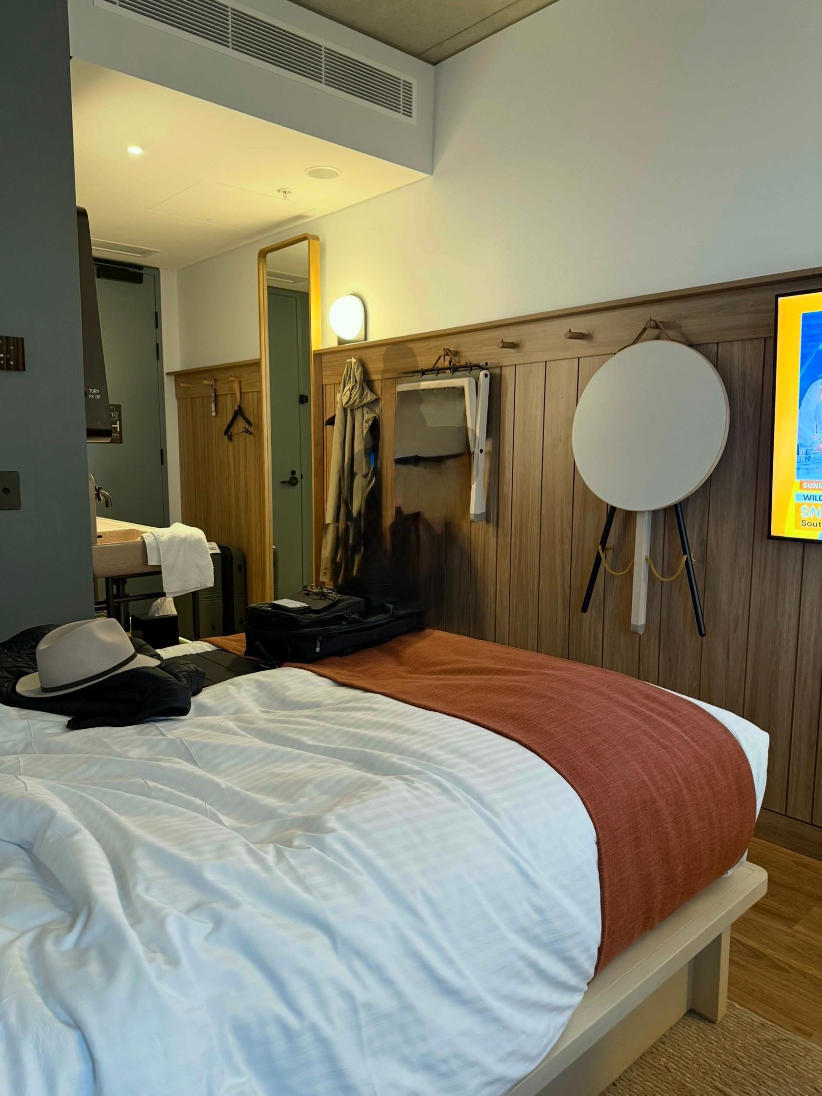 Moxy twin room