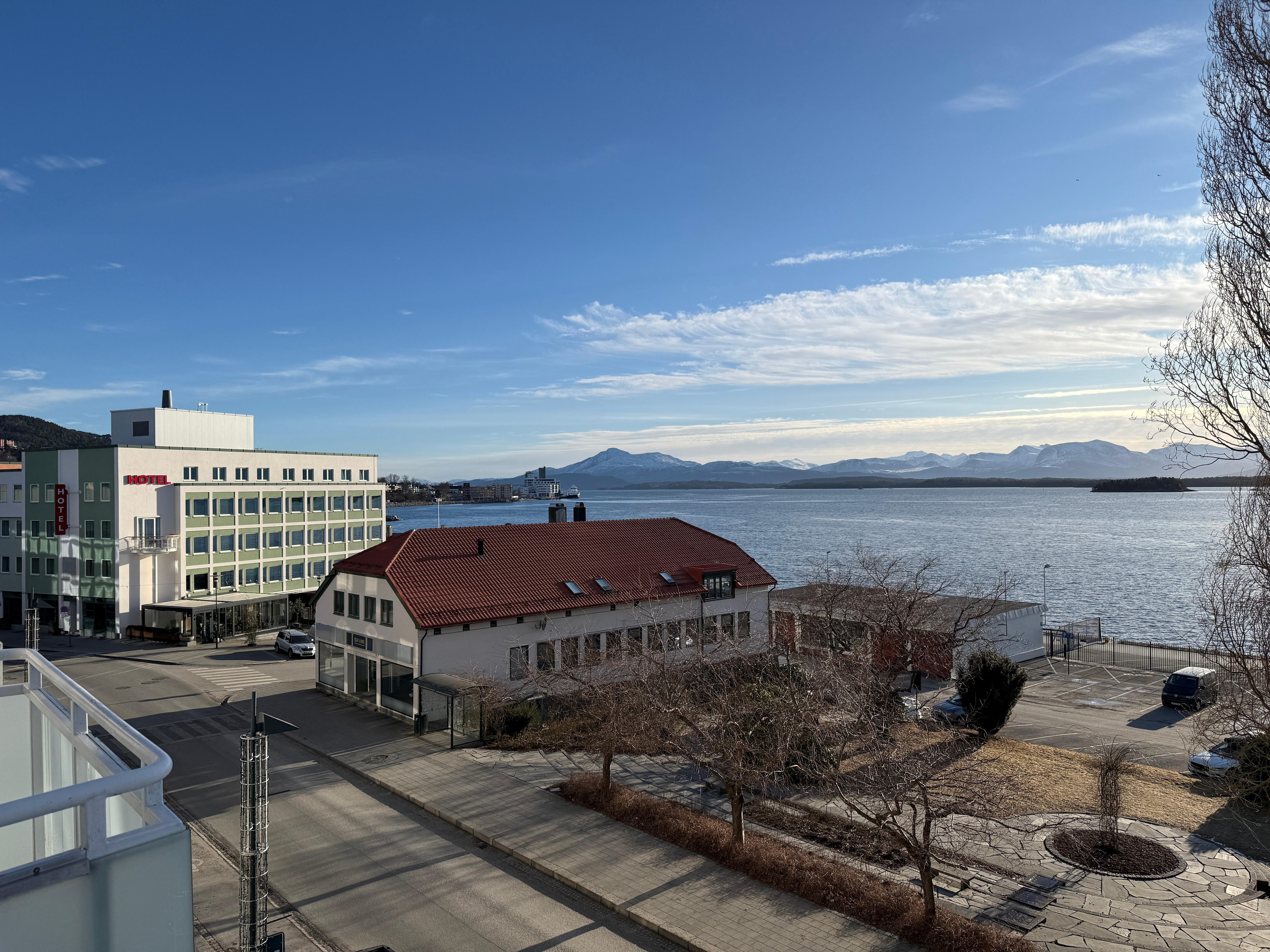 Utsikt fra rommets balkong