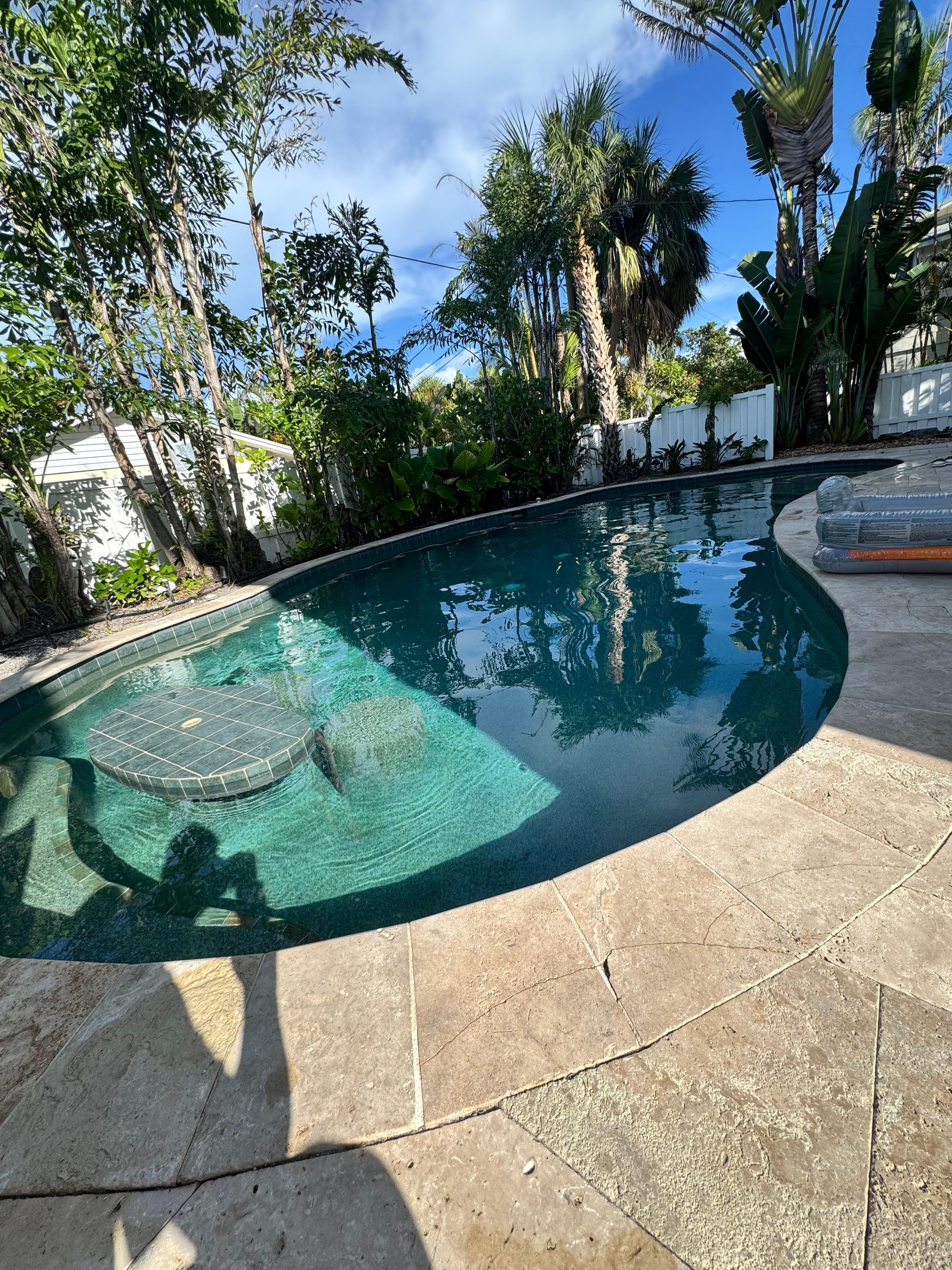 pool 5.5 feet in the middle 