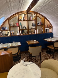 Cutest little breakfast nook ever!!