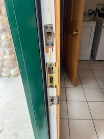 Door jam broke and not repaired correctly