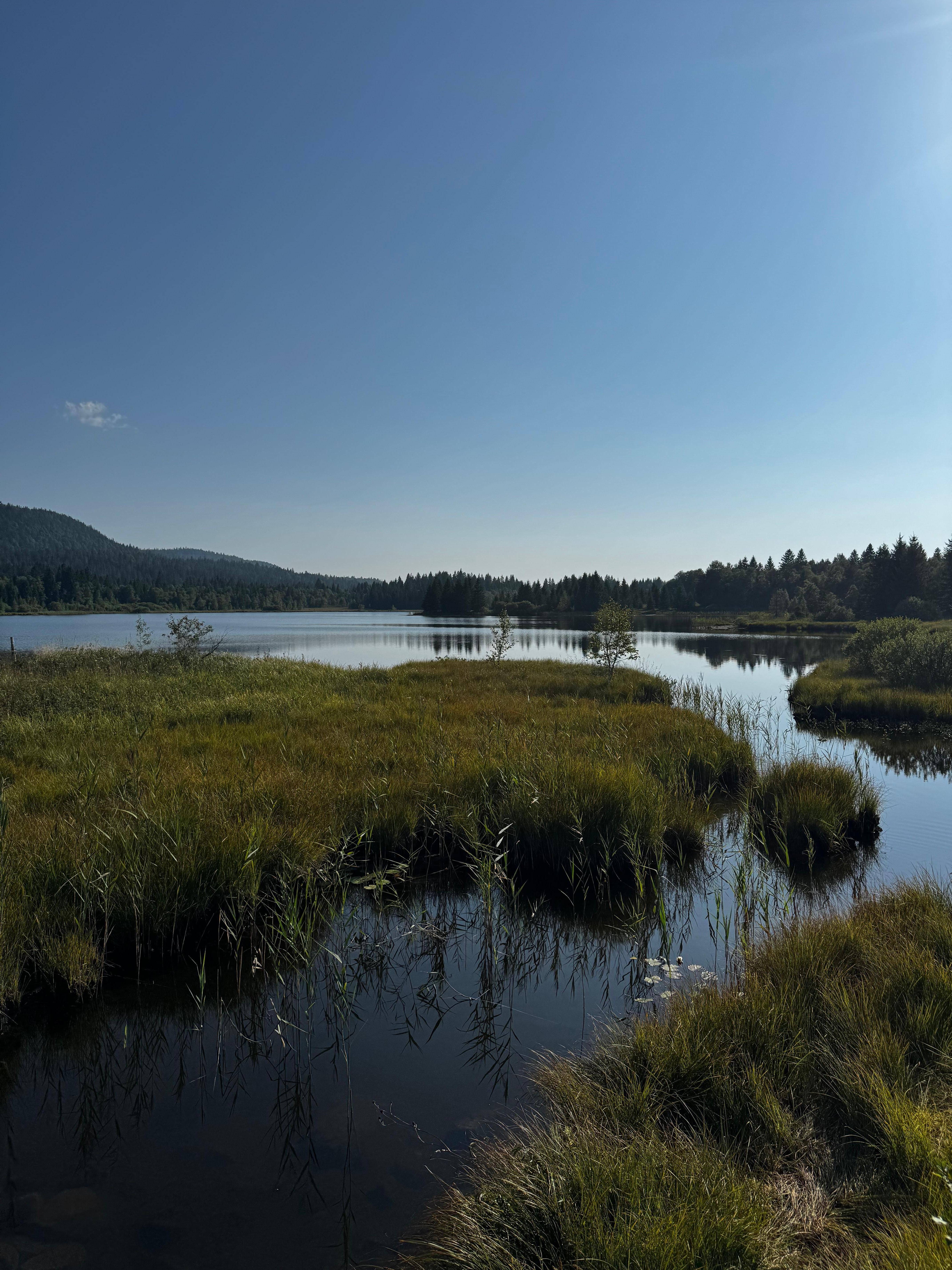 Les deux lacs à proximité moins d’un kilomètre à pieds 