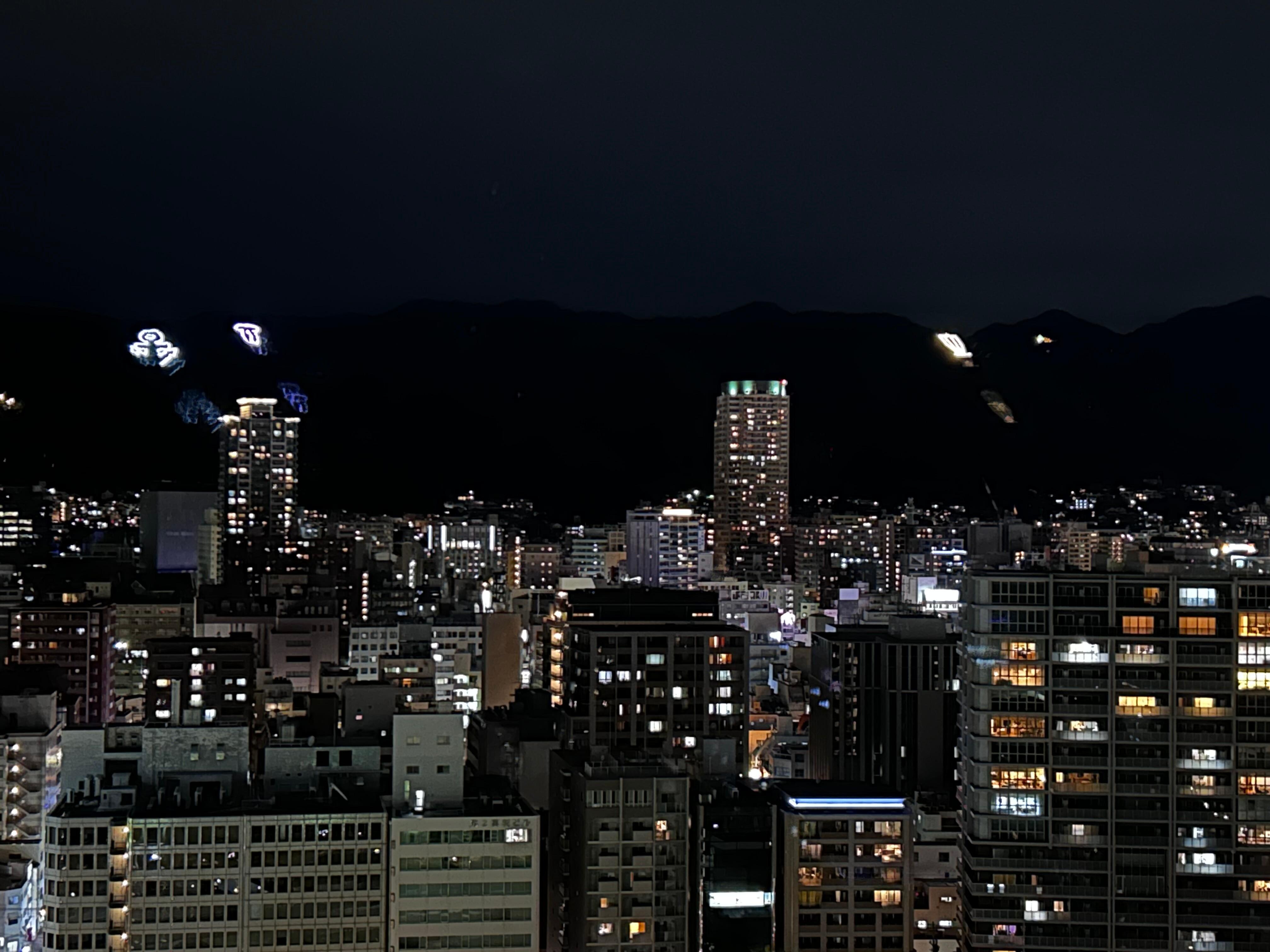 部屋からの夜景（山側）