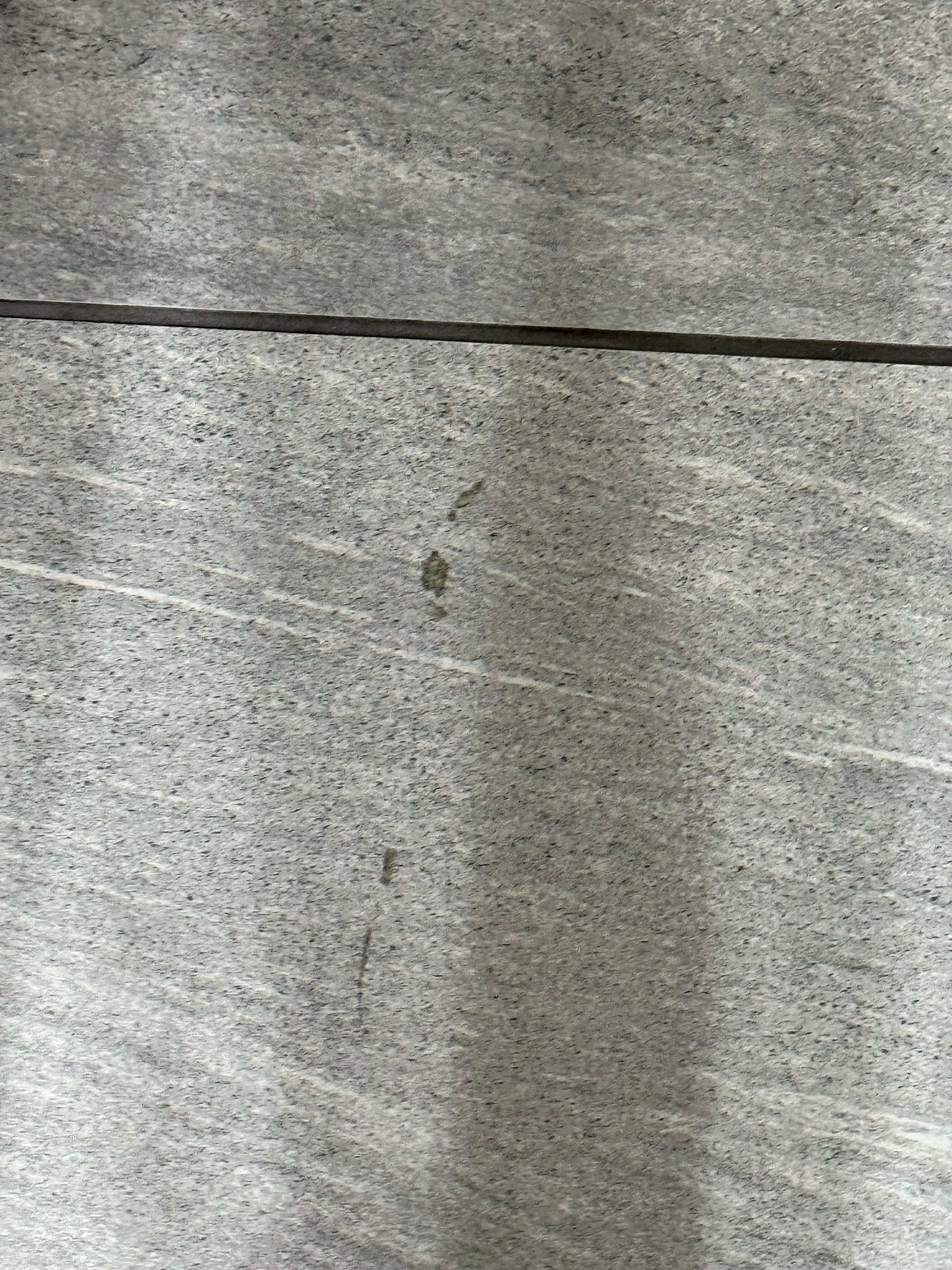 Dirty floors upon arrival