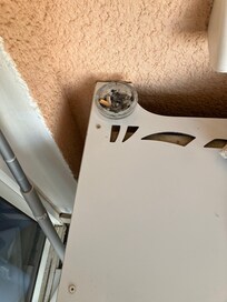 Aschenbecher bei Ankunft