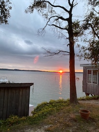 Sunsets are beautiful