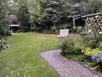 Großer Garten, mit allem ausgestattet