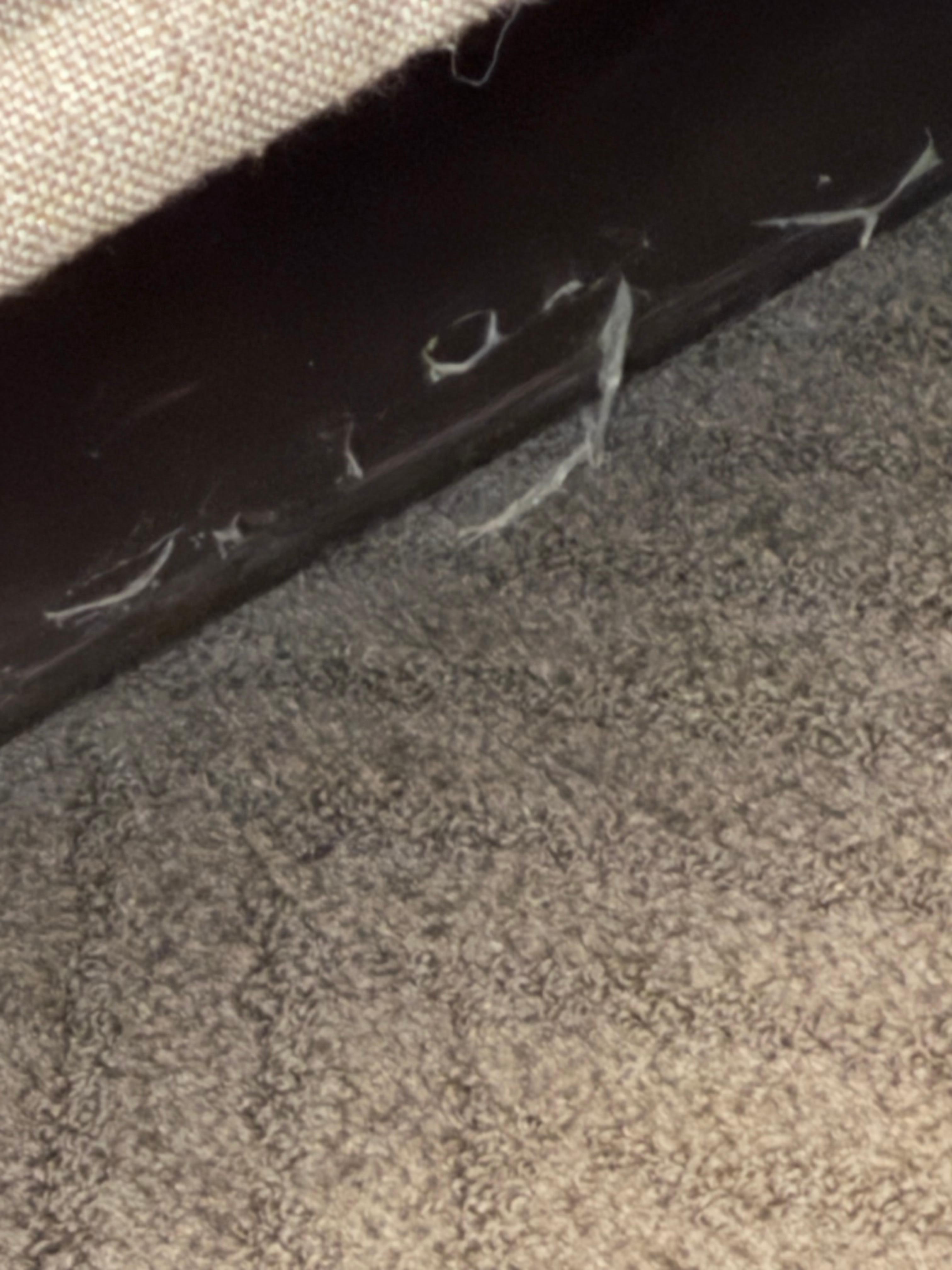 Thick dust sideboards of bed