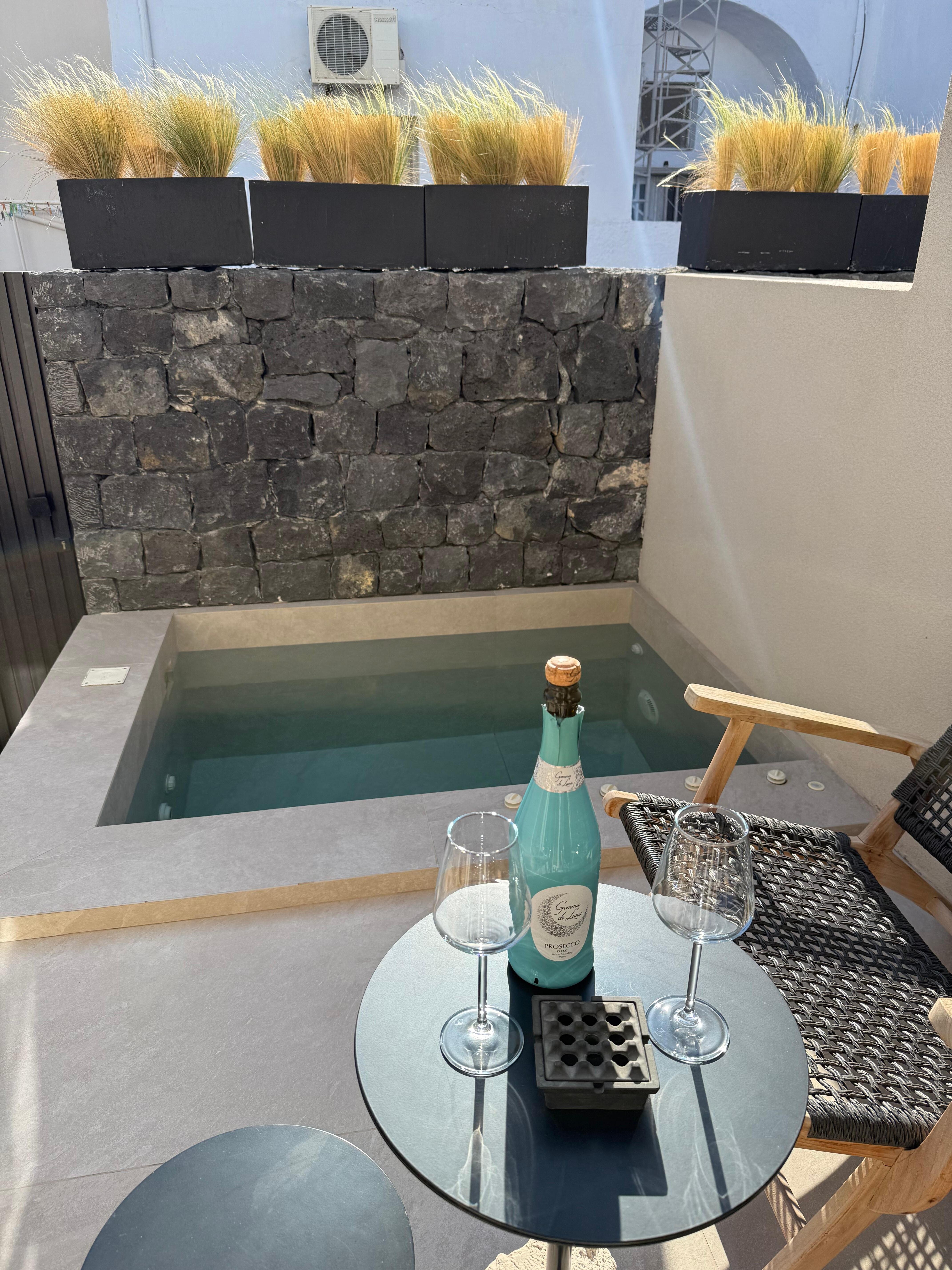 Beautiful jacuzzi 