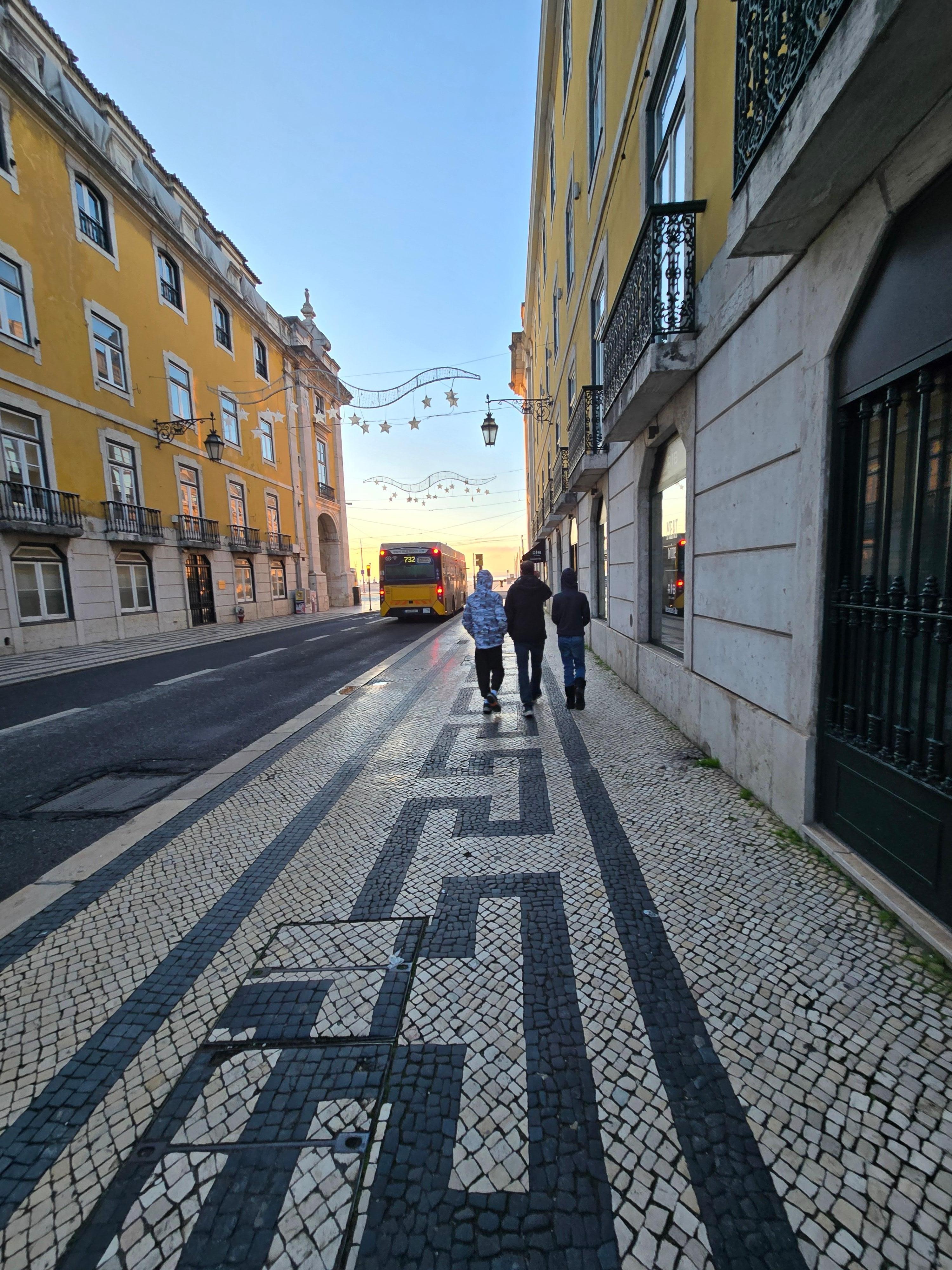 The eighborhood. This was taken early  Sunday morning. It's a beautiful, safe area, footsteps away from restaurants, premium shopping areas, public transportation, and tourist attractions. 