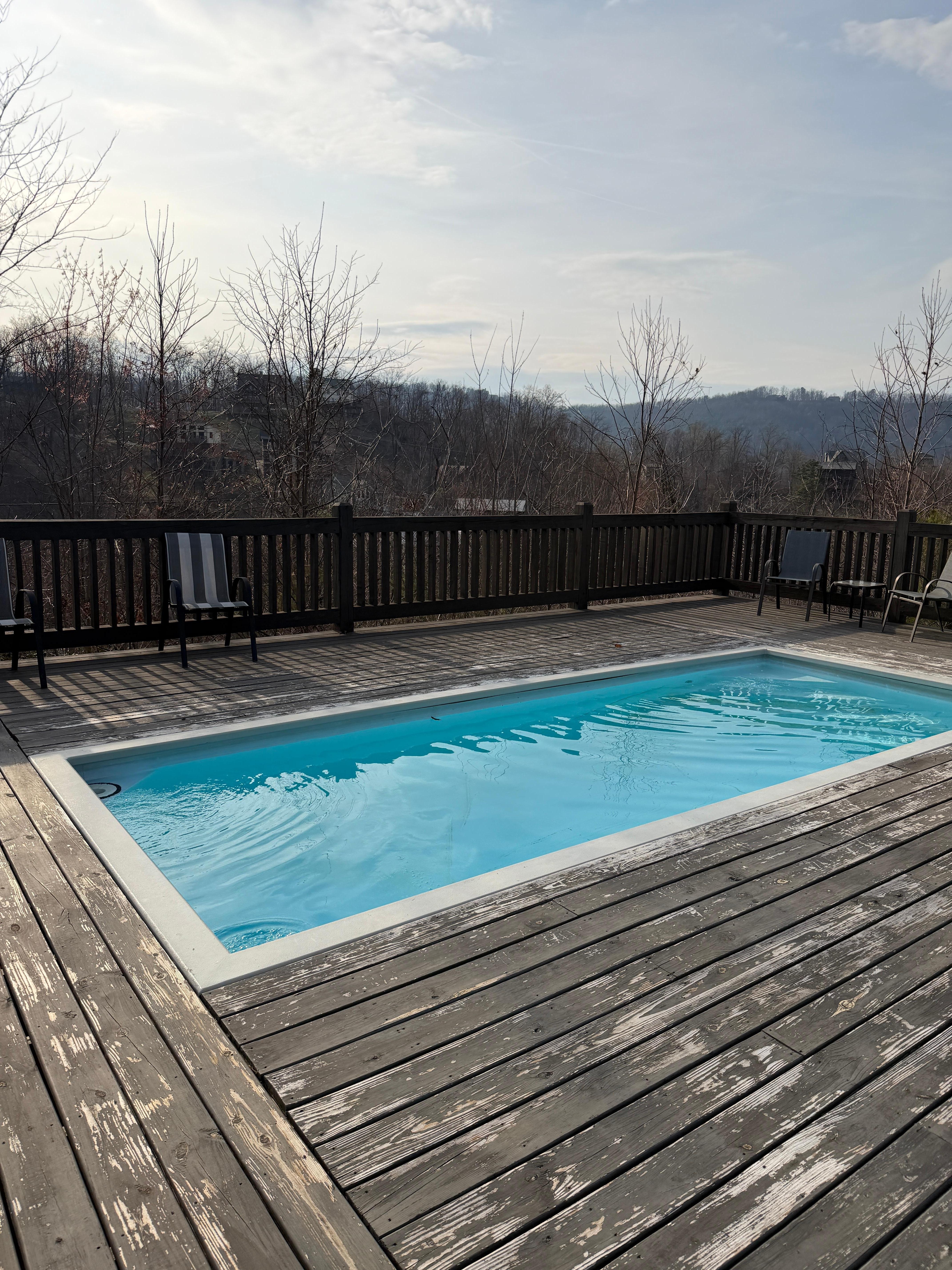 The incredible pool with gorgeous views 