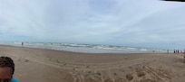 The beach a few steps away!!
