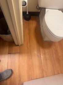 Flooring not connected together.