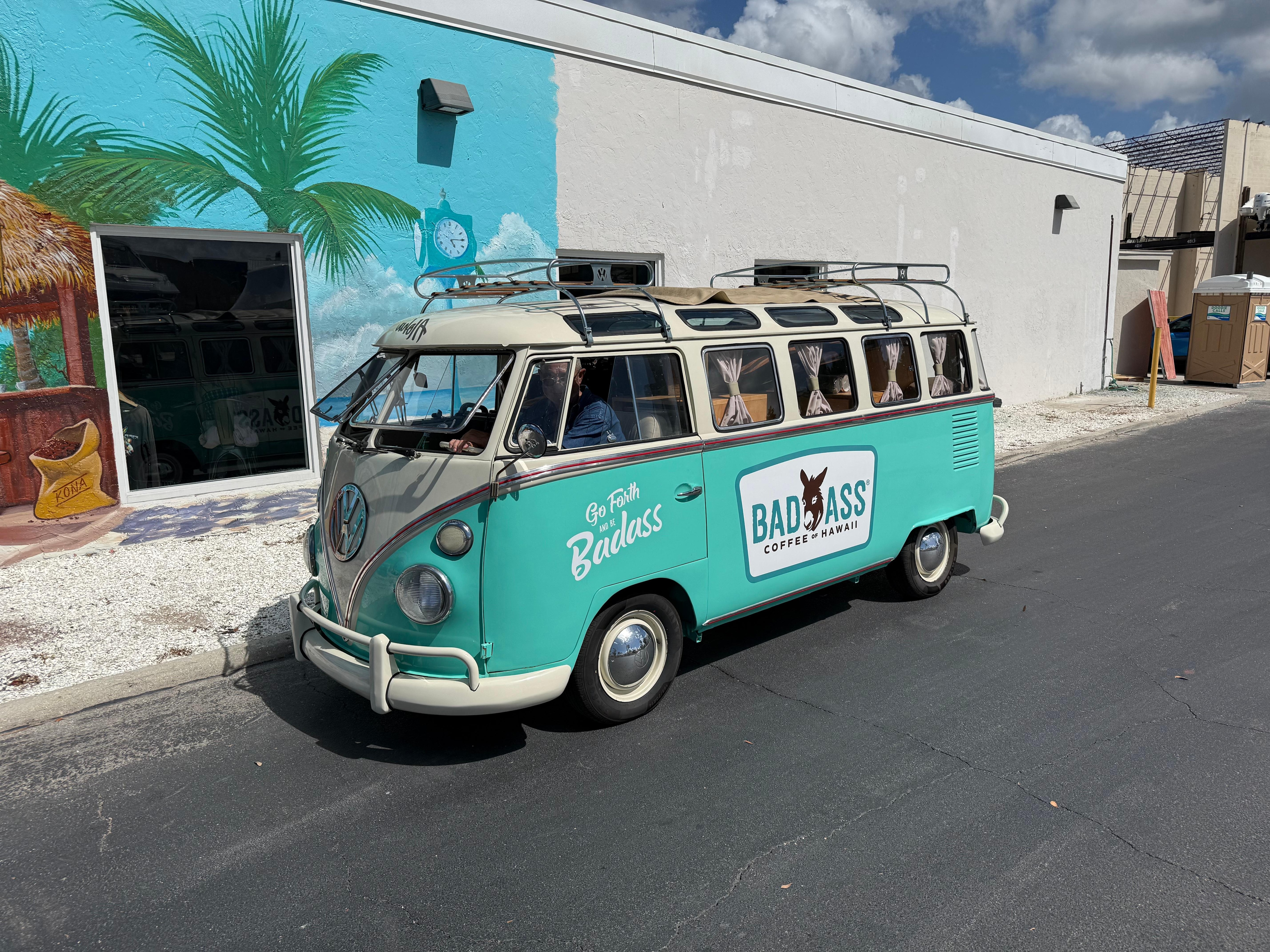 Good coffee shop a few minutes away.