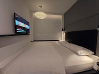 11th floor room for 2 peeps. Quiet floor!