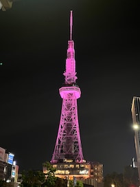 ホテルから歩いてすぐのところにミライタワーがあります。観光、ビジネスどちらにも好適なホテルです。