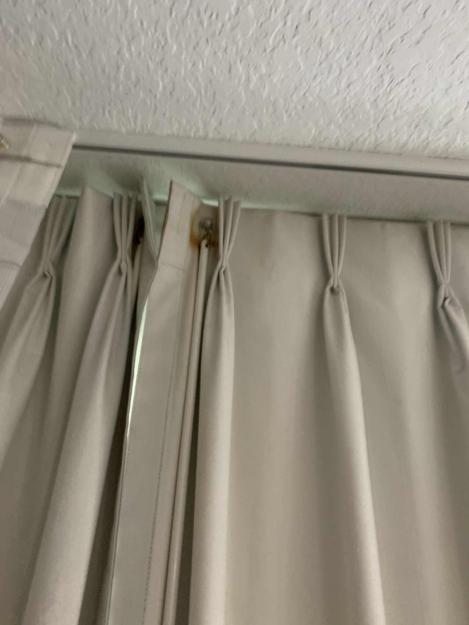 Stains on the curtain 