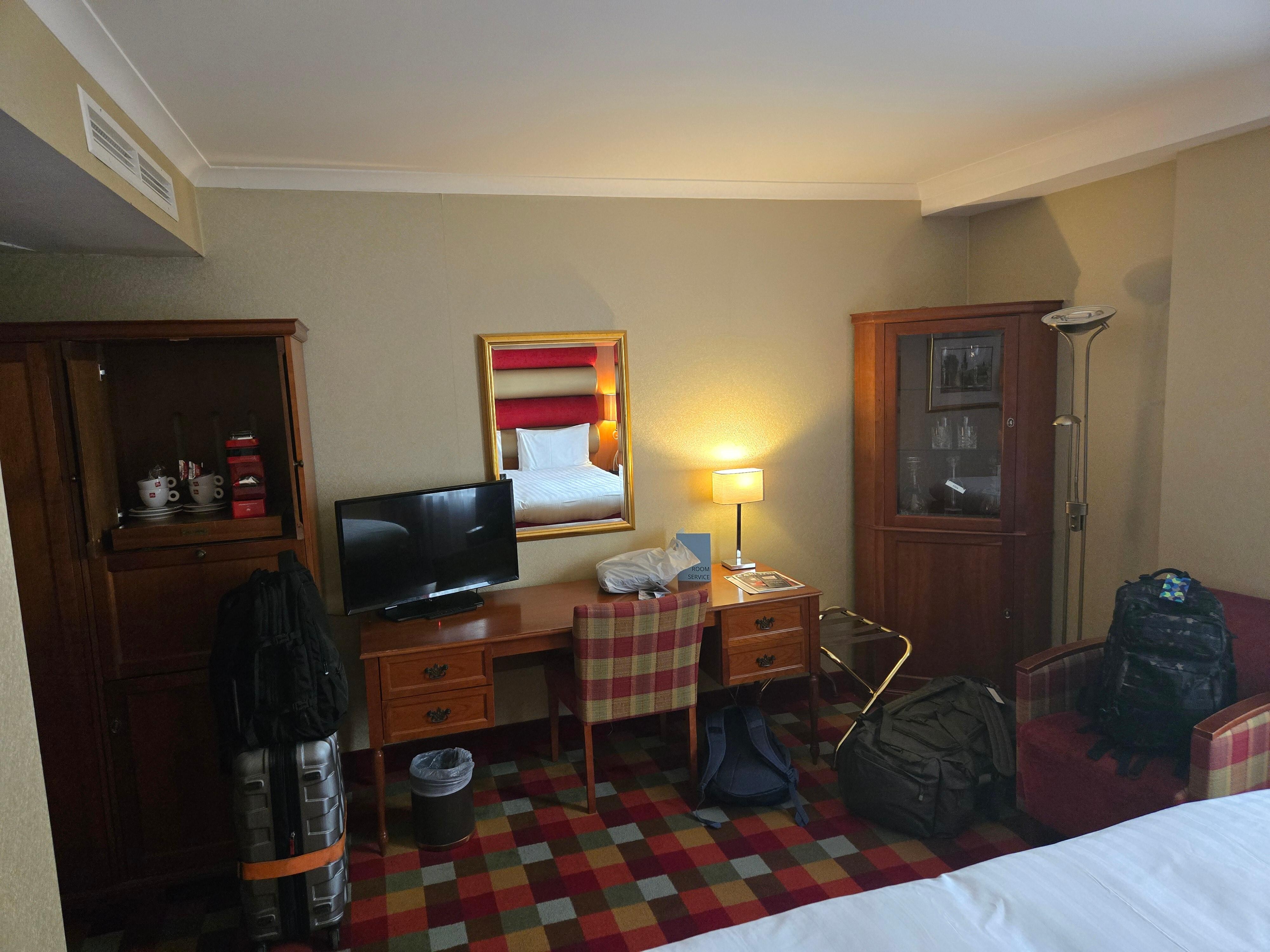 Room 402