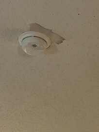 Ceiling in bedroom