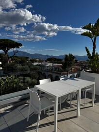 Roof Bar