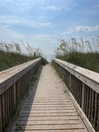 Nice ramp boardwalk to beach approx 2 blocks away