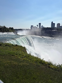 Convenient to Niagara Falls