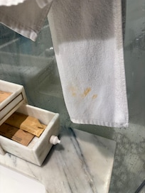 Dirty towels on arrival