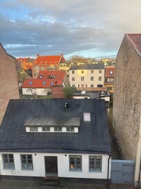 Utsikt frÄn rummet pÄ fjÀrde vÄning.