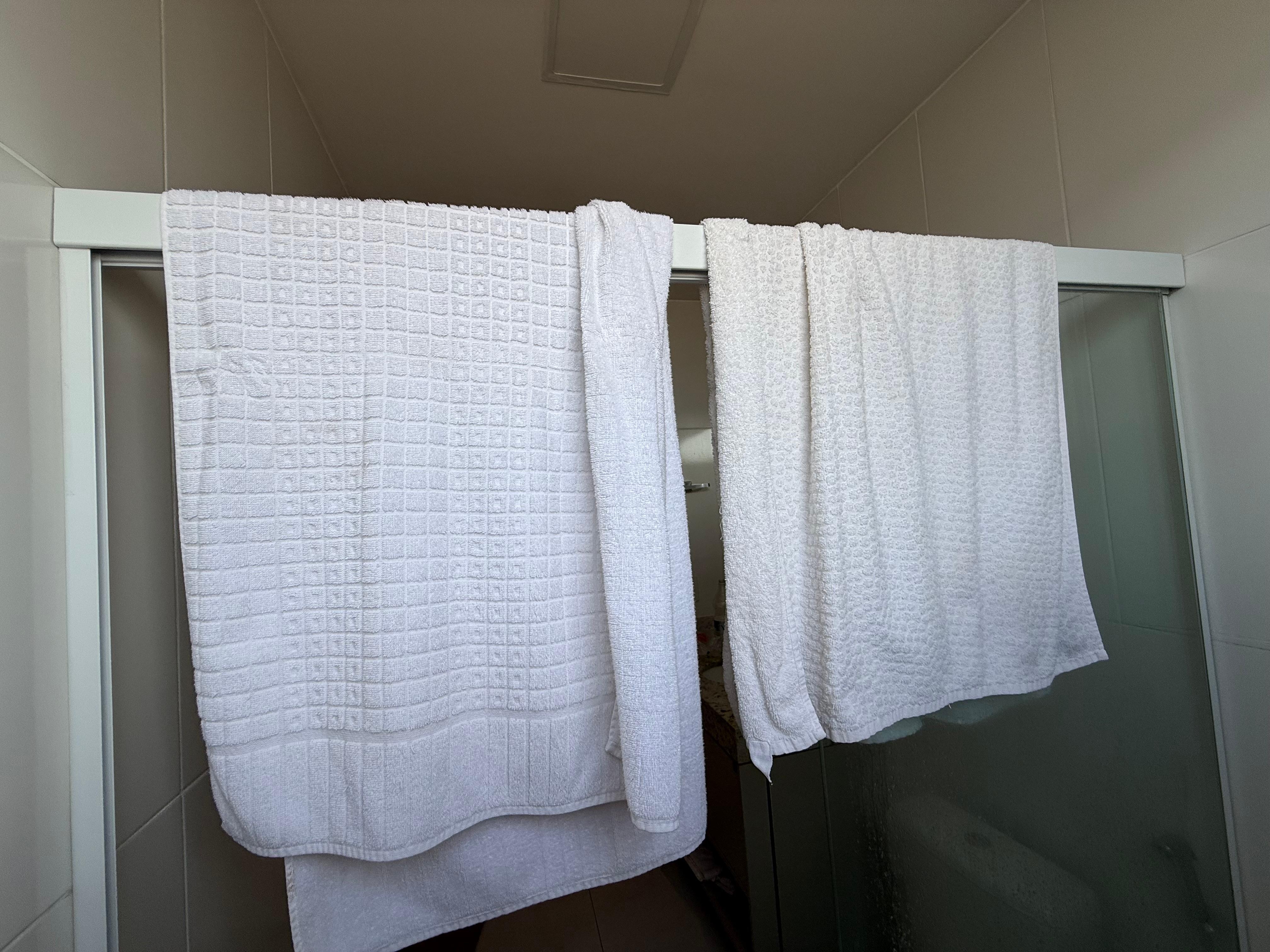 A minha toalha é a toalha encardida do hotel