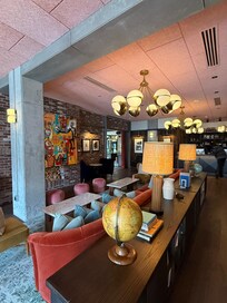 Lobby. ❤️