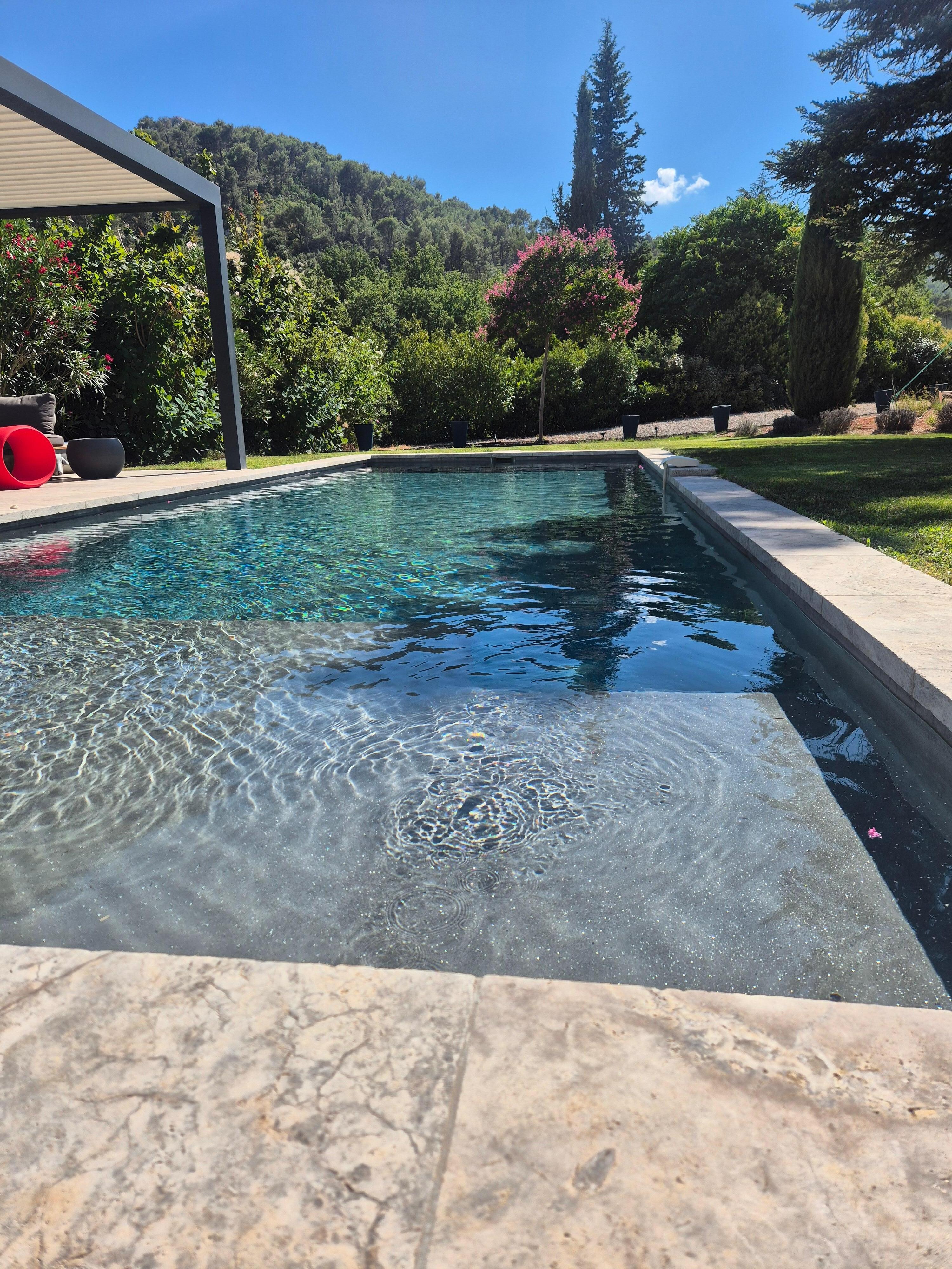 The pool is very stylish 