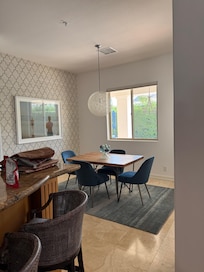 Dining room.