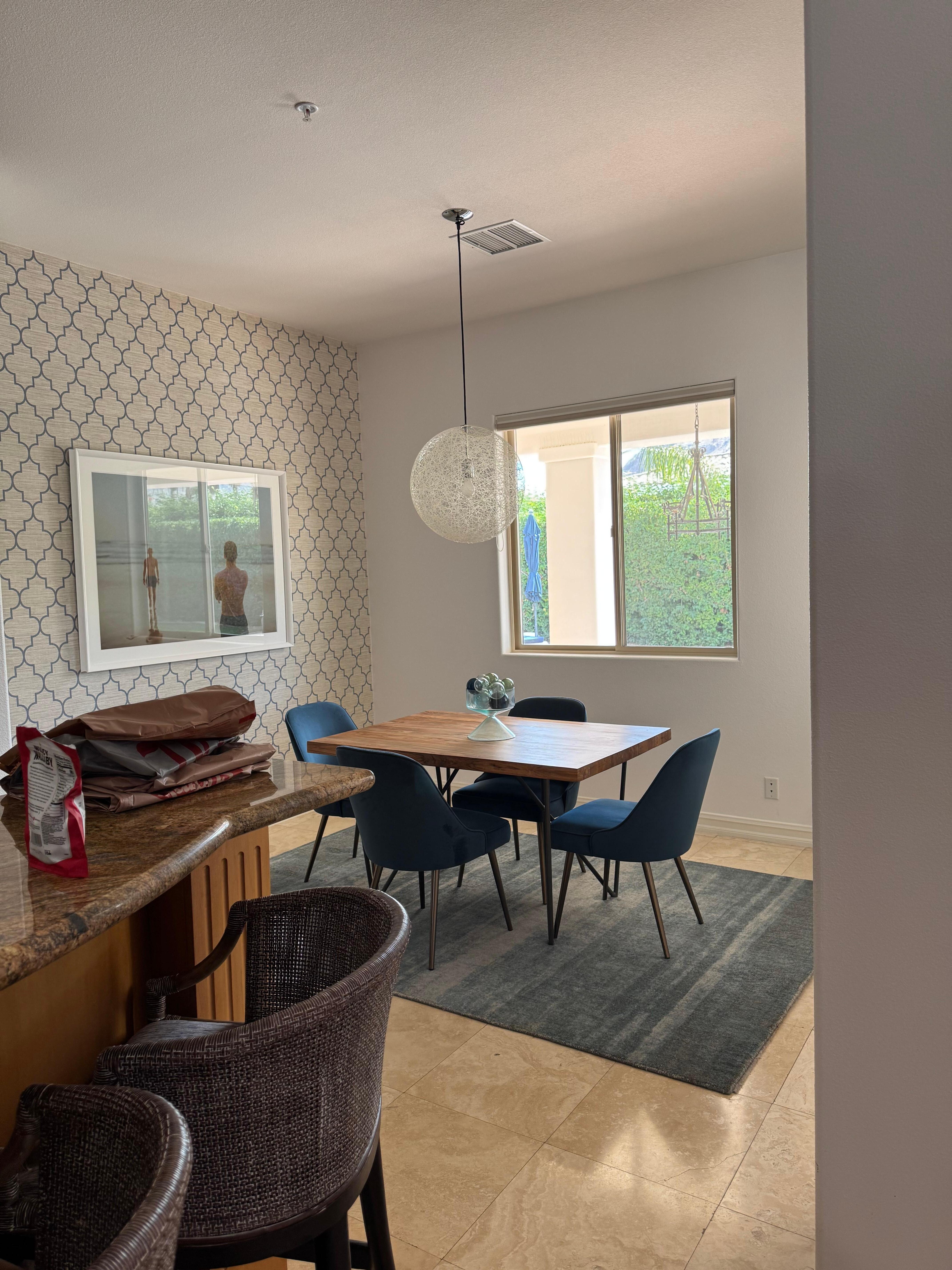 Dining room.